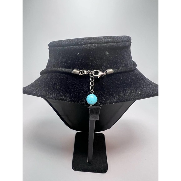 Handmade Natural Turquise flower necklace - Picture 2 of 3